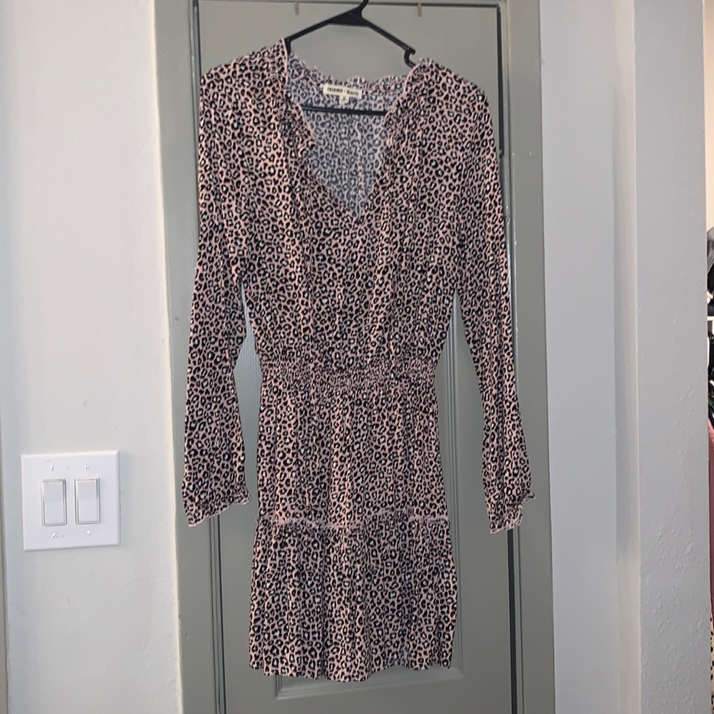 Charmed Hearts woman’s M soft pink/ black and white leopard print dress/tunic